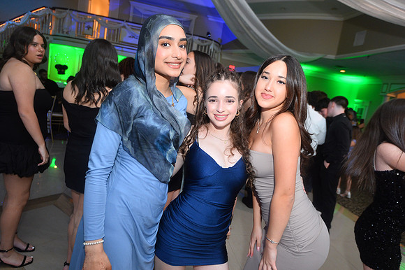 JADA1604062025_0475