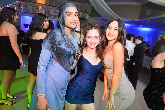 JADA1604062025_0476
