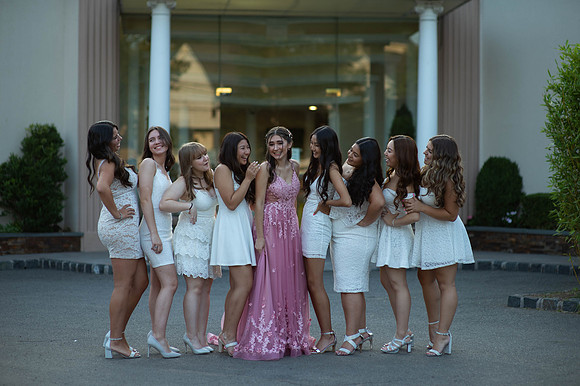Aislinn's Sweet 16-351